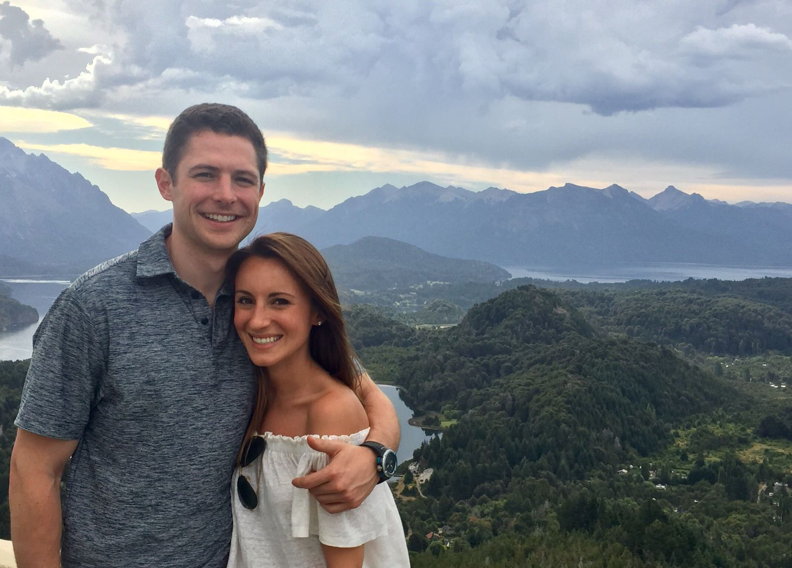 bariloche-honeymoon couple in bariloche