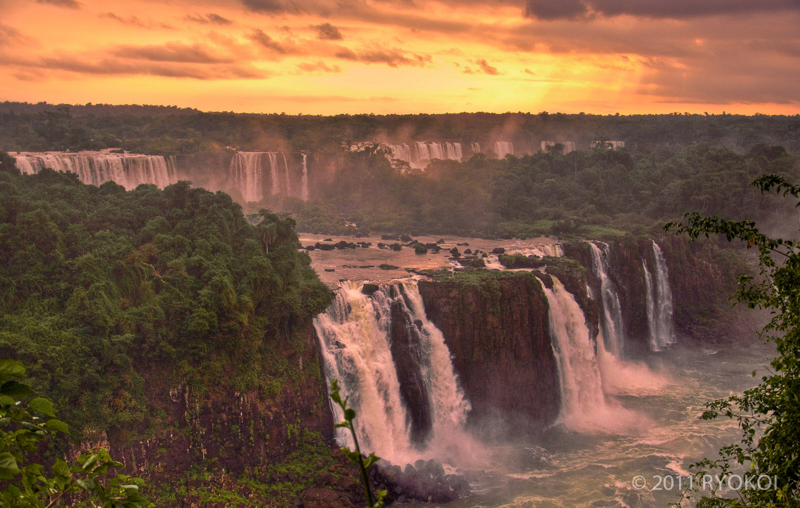 iguazu-falls-argentina