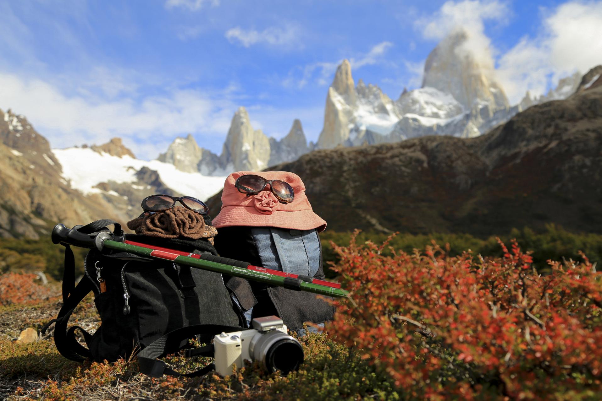 el-chalten-trekking-patagonia-2 Hiking equipment on a Patagonia mountain