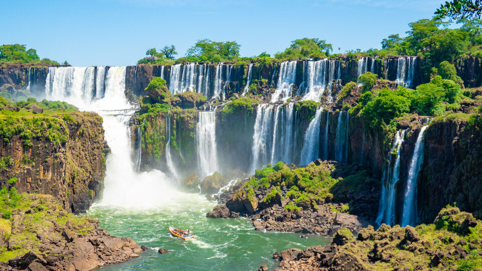 Iguazú Wonders: A Journey through Nature’s Masterpiece