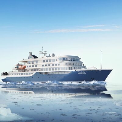 antarctica-expedition-ship Sailing expedition through antarctica
