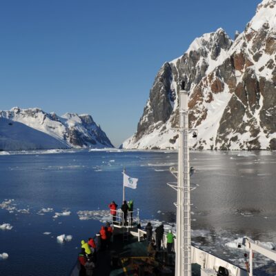 navigation-through-antarctic