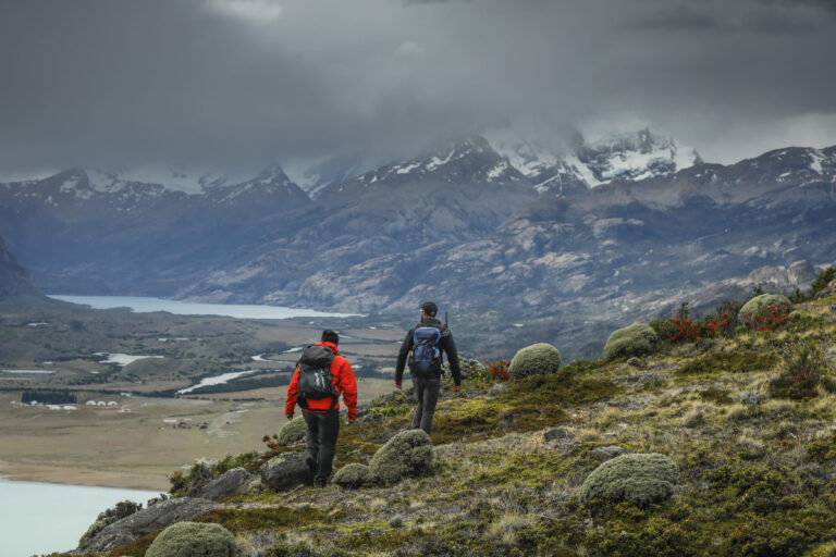 Hiking to the viewpoinf of Estancia Crisitina