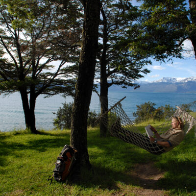 Patagonia_Lago General Carrera Women relaxing in Lago General carrera